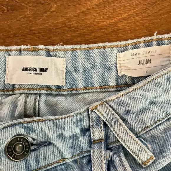 America Today Button Fly Mom Jeans High Waist Womens Denim Jeans Size 26 NWOT - Picture 6 of 8